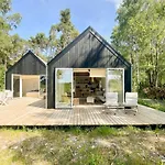 Architect-designed Gem On Mon With View Stege