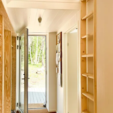 Architect-designed Gem On Mon With View *