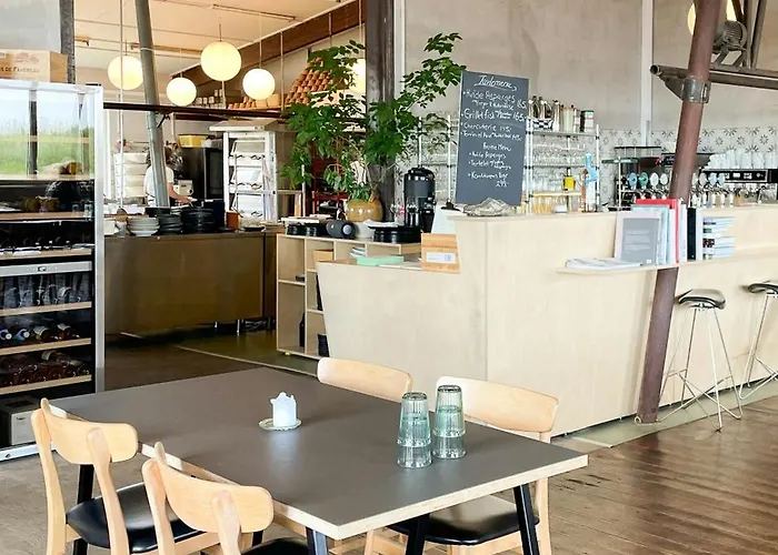 Prázdninový dům Architect-designed Gem On Mon With View *